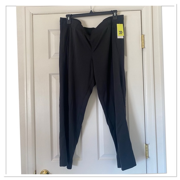 Men’s Training Pants All In Motion Black NWT - Picture 2 of 4